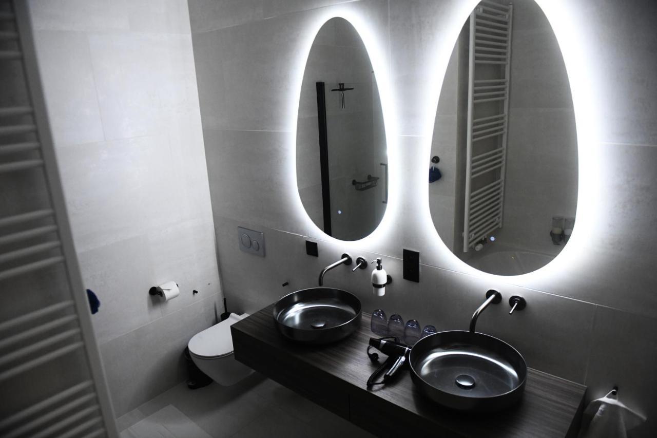 Women Of The World - Antwerp Apartamento Exterior foto